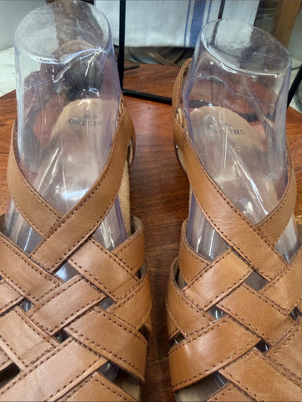 Earth Origins Women’s Tan Woven Leather Peep-Toe Flats - Picture 4 of 8